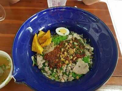 โกต่าย ก๋วยเตี๋ยวหมูต้มยำ