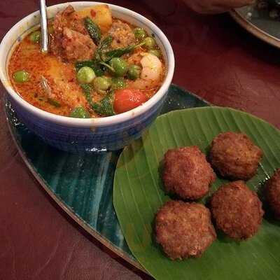 ร้านอาหาร ไหมไทย