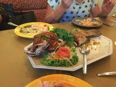 ร้านอาหาร ไหมไทย