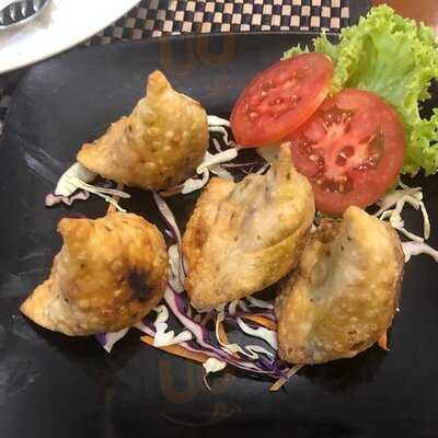 เอเวอเรสต์ อินเตอร์เนชั่นแนล ฟู๊ด