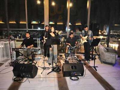 วานา นาวา สกายบาร์