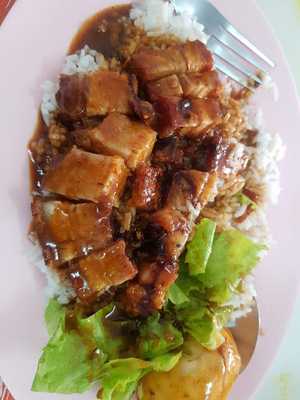 ร้านข้าวหมูแดง อภิชาติ