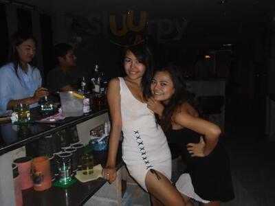 Hive Bar & Restaurant