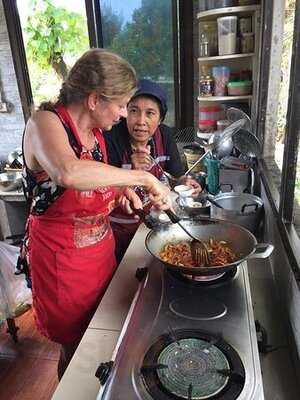 ร้านอาหารบ้านปีกไม้