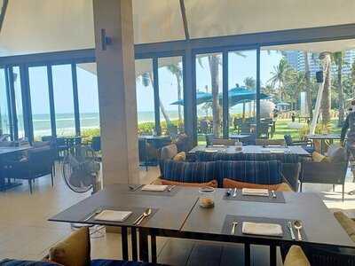 ห้องอาหาร ลูน่า ลาไนย์