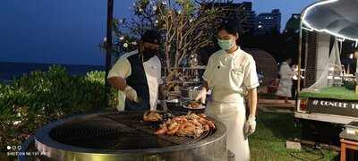 ห้องอาหาร ลูน่า ลาไนย์