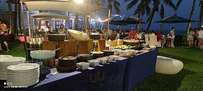 ห้องอาหาร ลูน่า ลาไนย์