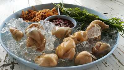 สวนอาหารครัวเคียงคลื่น