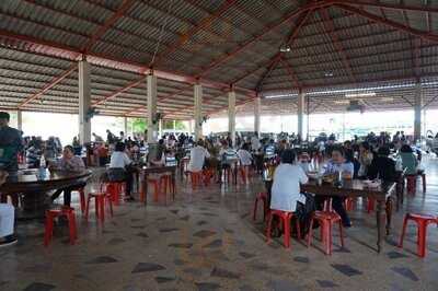 ร้านอาหารฉางทองต้มเลือดหมู