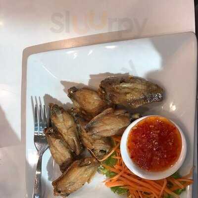 อีท ชั่น