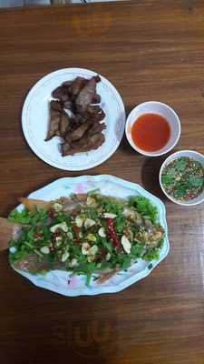 Pen's Thai-rish Bar&restaurant