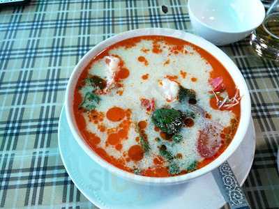 บ้านต้นมะค่า