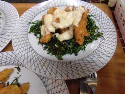 บ้านต้นมะค่า