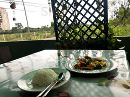 บ้านต้นมะค่า