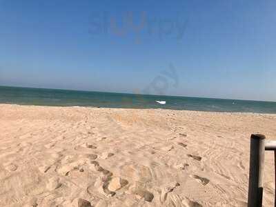 เดอะวิลเลจ บาร์ แอนด์ เรสเตอรองท์