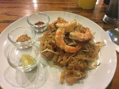 แฮปปี้ บาร์ แอนด์ เรสเตอรองท์