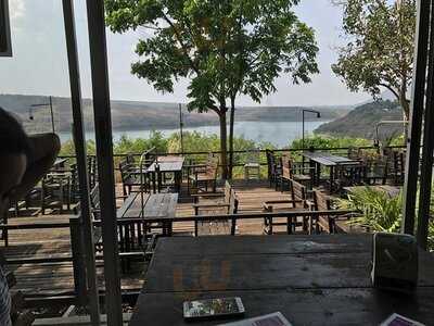 ร้านอาหาร สวนเมืองพร