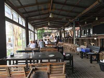 ร้านอาหาร สวนเมืองพร