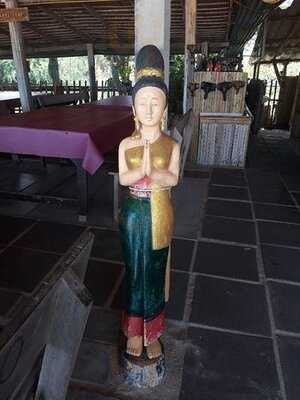 ร้านอาหารชะอำลิตเติ้ลช็อบ แอนด์ รีสอร์ท