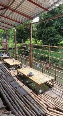 ก๋วยเตี๋ยวกะลาลุงเผ่า