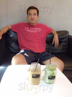 Deforrest Café And Bakery