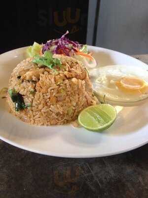 ท็อปไฟว์  คาเฟ่