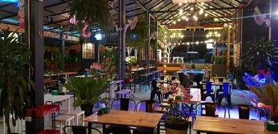 ร้านอาหารเพลย์กราวด์สมุย