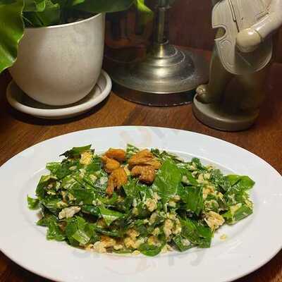 ร้านอาหารแฮ้ปปี้ช้างน้อย