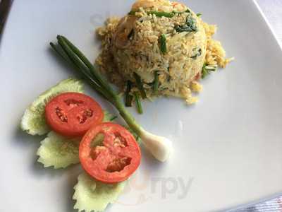 ร้านอาหารแฮ้ปปี้ช้างน้อย