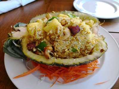 ร้านอาหารแฮ้ปปี้ช้างน้อย