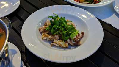 ร้านอาหารแฮ้ปปี้ช้างน้อย