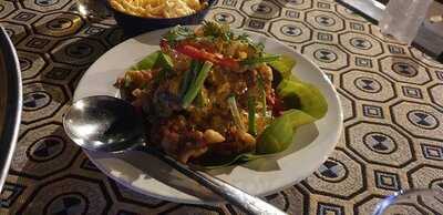 ก๋วยเตี๋ยวเรือปากแดง 