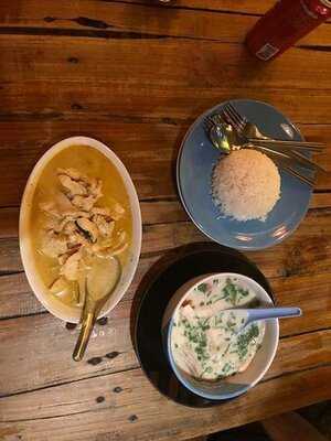 Rachadamneon Kitchen