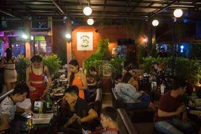 ร้านชาชา