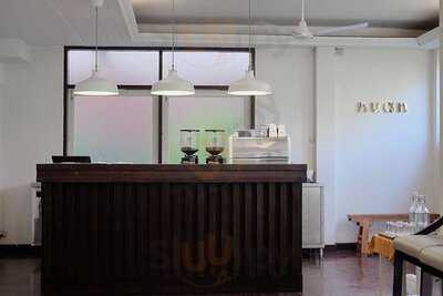 Nuan Cafe & Bistro
