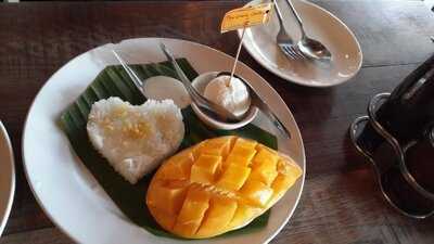 Try Umm New York Cafe