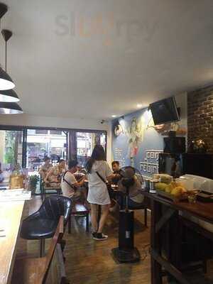 Terah Budget Hostel Cafe