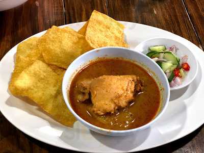 ก๋วยเตี๋ยวบ้านคุ้ม