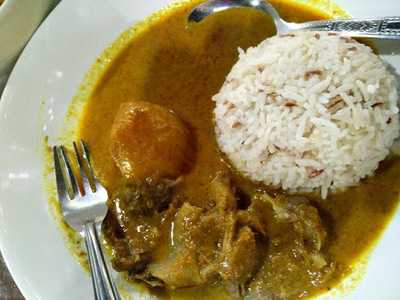 ก๋วยเตี๋ยวบ้านคุ้ม