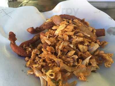 ป้าป่อง ส้มตำปูม้า แยกเจ็ดยอด