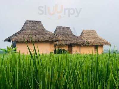 บ้านผ่อดอย กอยดาว