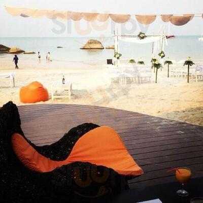 The End Bar At Candle Hut Resort