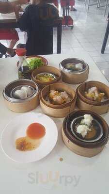 เสรีแต่เตี้ยม