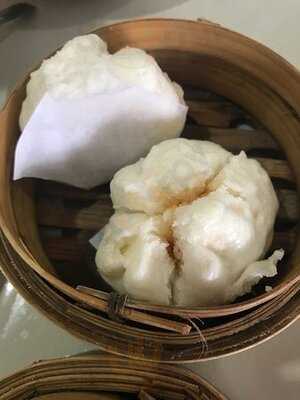 เสรีแต่เตี้ยม