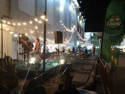 D-square By Dusit D2