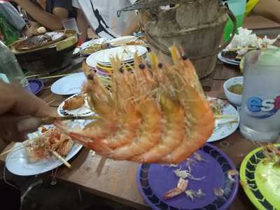 ร้านอาหาร ชายคา