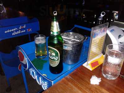 ร้านอาหาร ชายคา