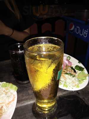 ร้านอาหาร ชายคา