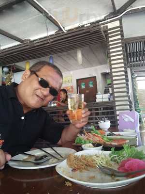 ร้านอาหาร สเต็กพริกหอม