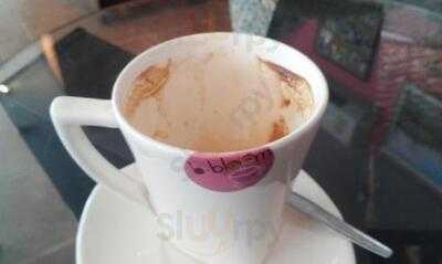 บีบลูมคอฟฟี่แอนด์เบเกอรี่เฮ้าส์